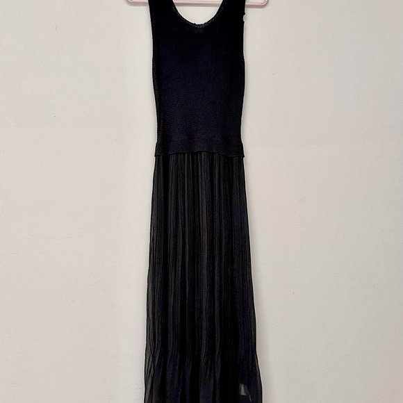 HYPR Black Maxi Dress - Picture 1 of 3